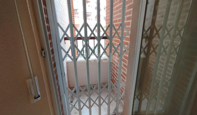 Odsprzedaż - Mieszkanie w bloku - Torrevieja - HABANERAS PLAZA SANTA MARIA