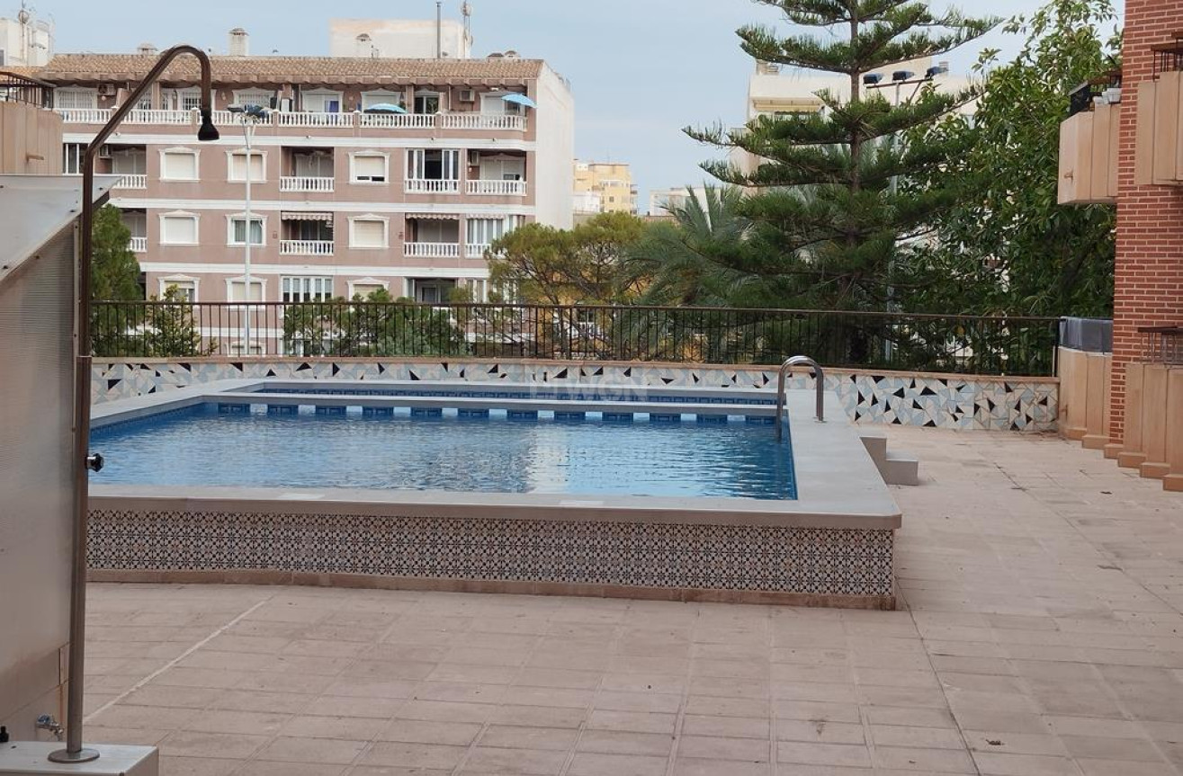 Odsprzedaż - Mieszkanie w bloku - Torrevieja - HABANERAS PLAZA SANTA MARIA