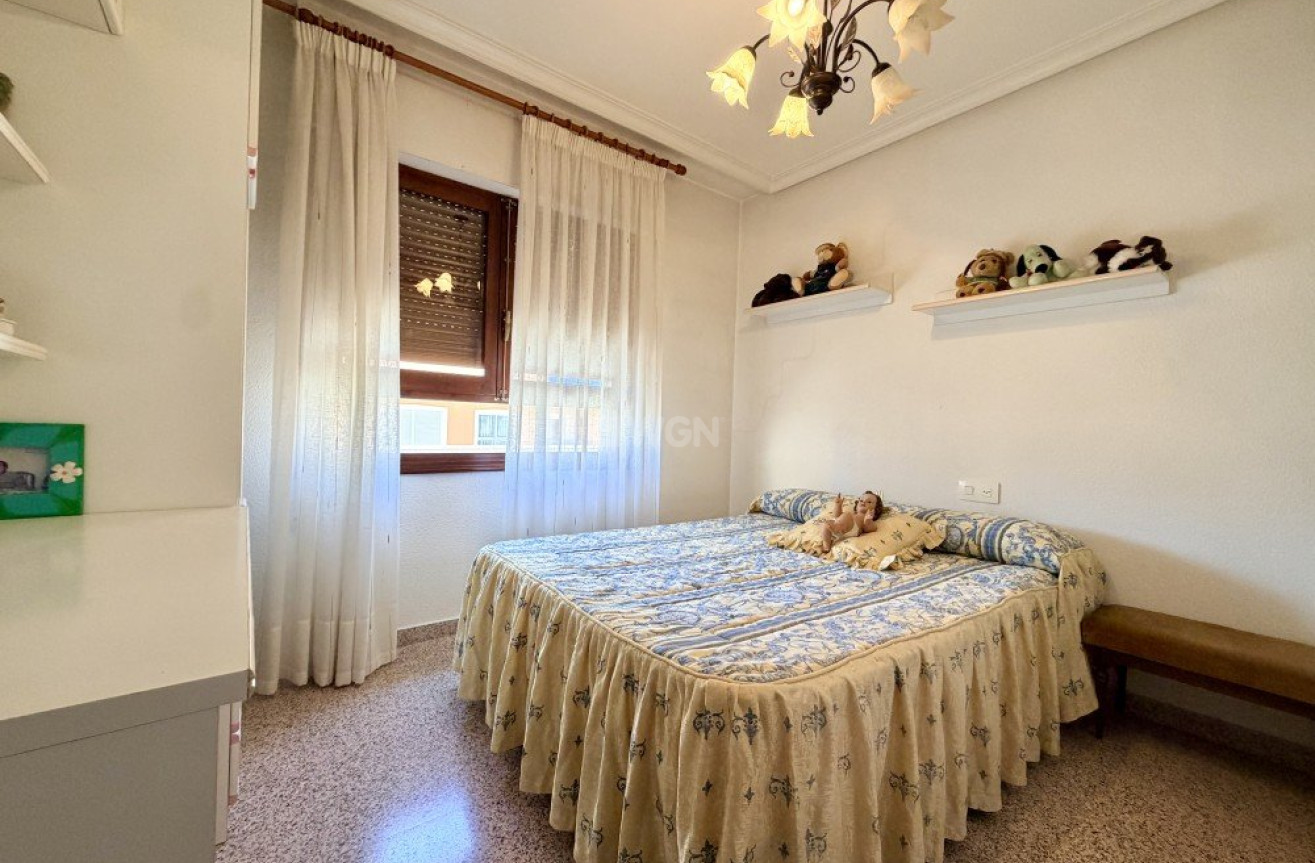 Odsprzedaż - Kamienica - Formentera del Segura - Costa Blanca