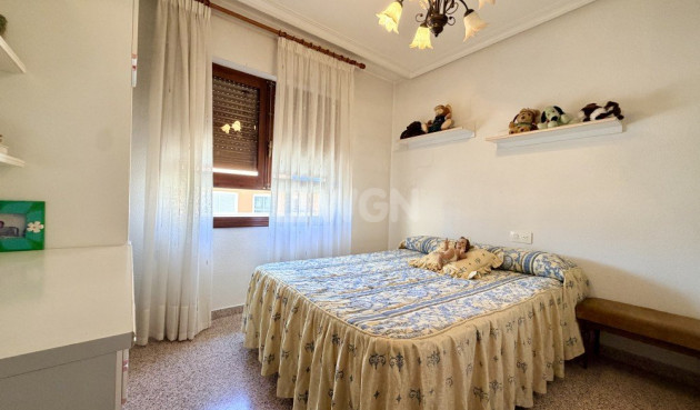 Odsprzedaż - Kamienica - Formentera del Segura - Costa Blanca