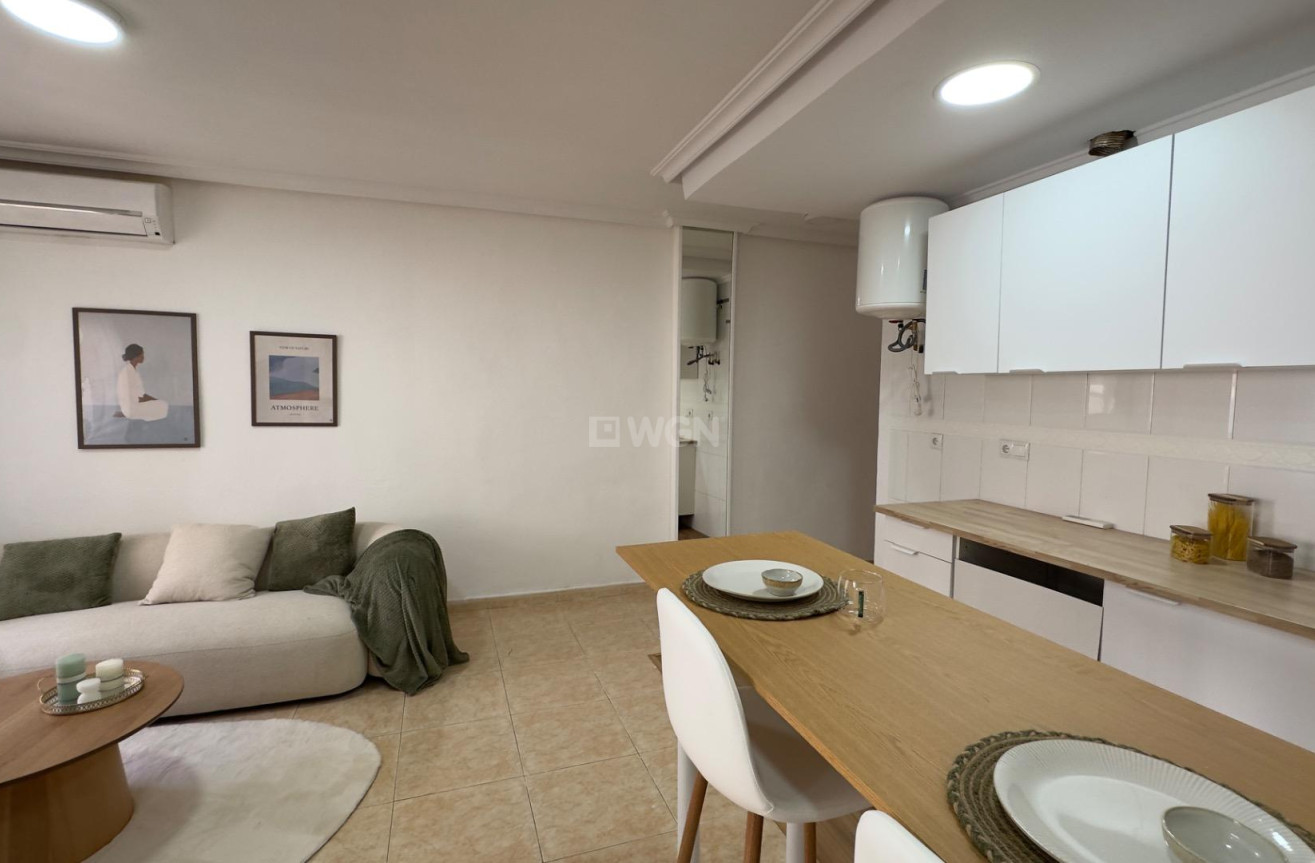 Reventa - Apartamento / piso - Torrevieja - Centro