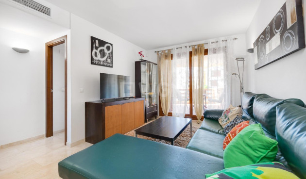 Odsprzedaż - Mieszkanie w bloku - Torrevieja - Punta Prima