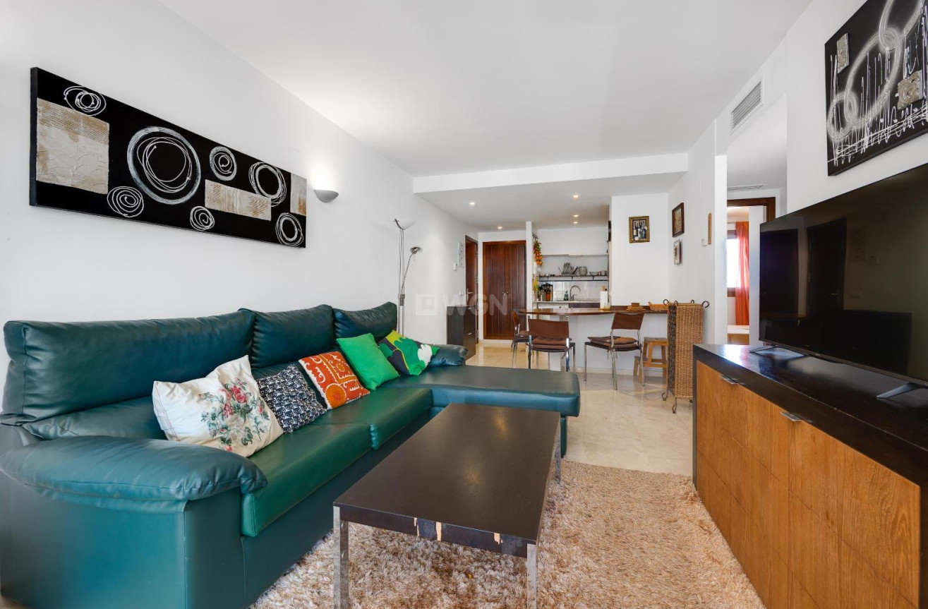 Odsprzedaż - Mieszkanie w bloku - Torrevieja - Punta Prima