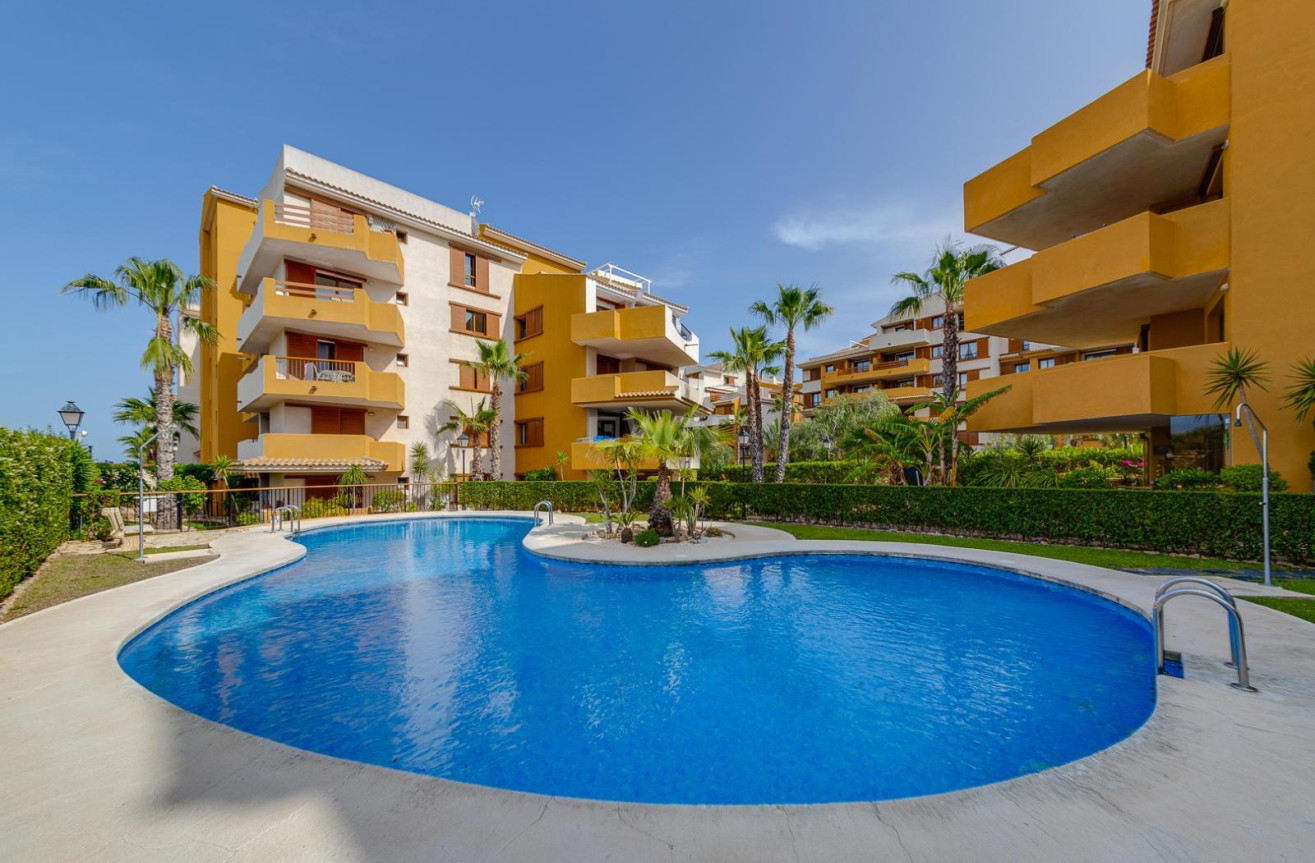 Odsprzedaż - Mieszkanie w bloku - Torrevieja - Punta Prima