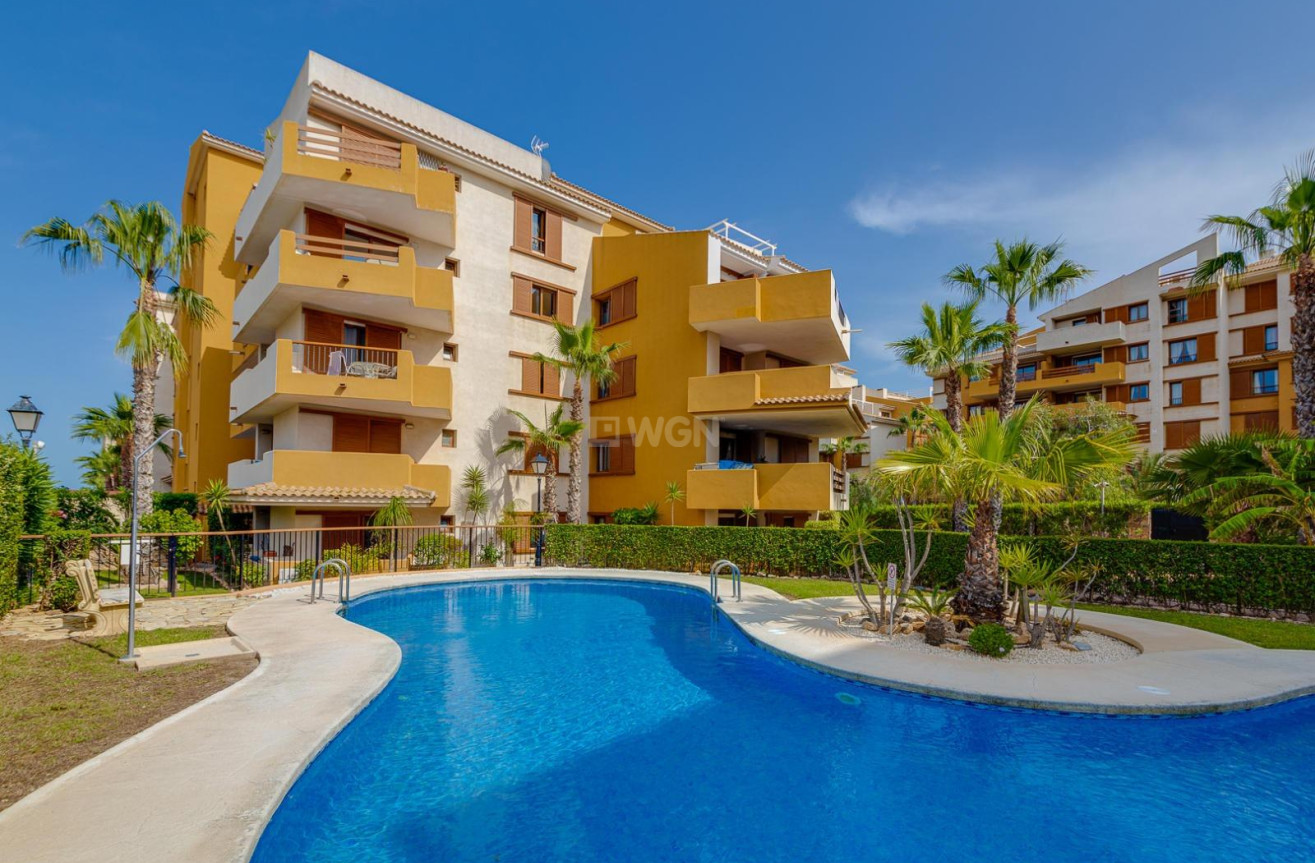 Odsprzedaż - Mieszkanie w bloku - Torrevieja - Punta Prima