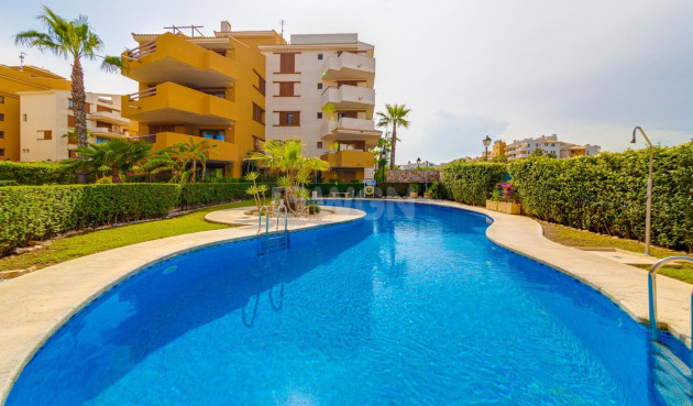Odsprzedaż - Mieszkanie w bloku - Torrevieja - Punta Prima