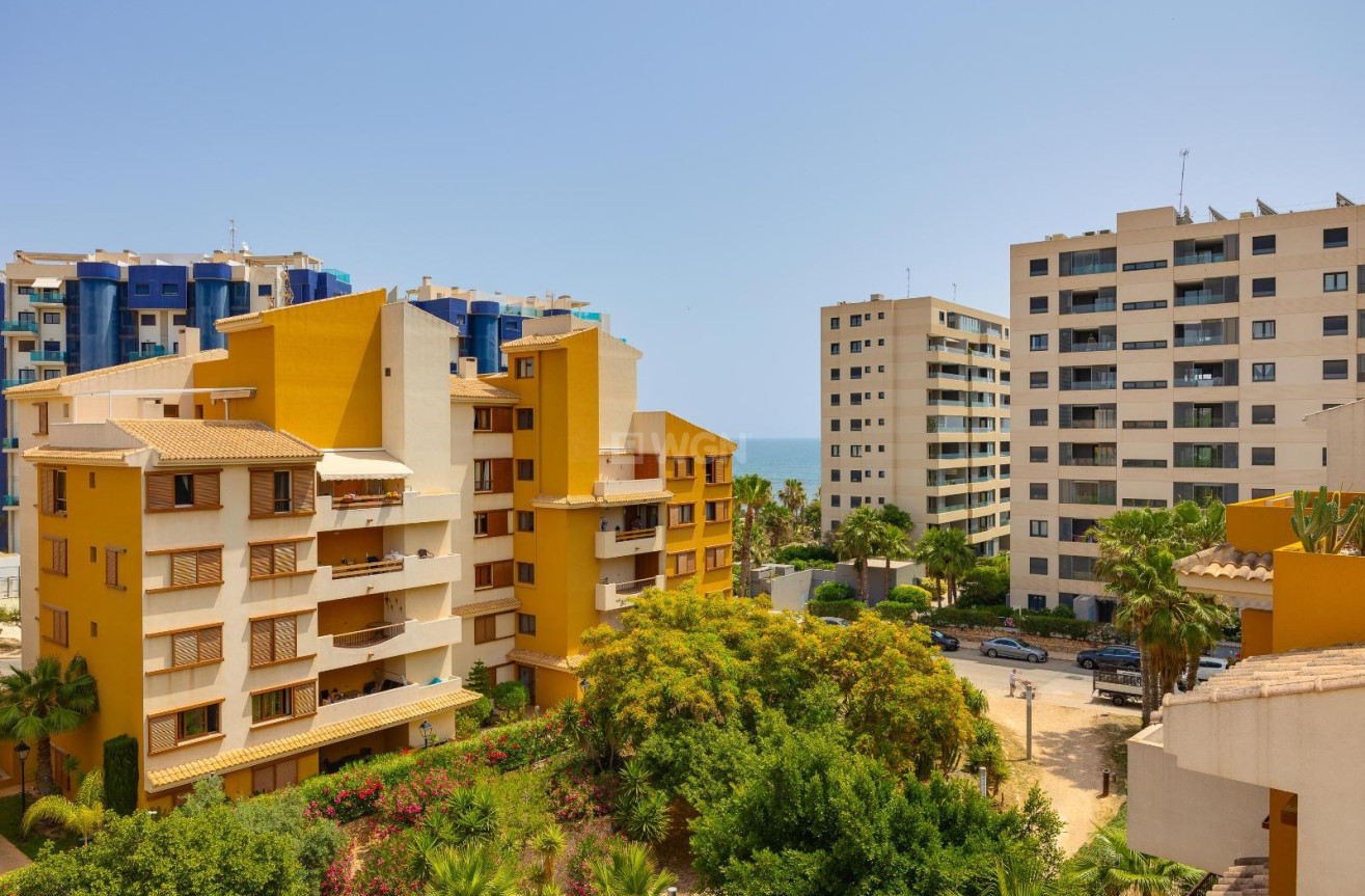 Odsprzedaż - Mieszkanie w bloku - Torrevieja - Punta Prima
