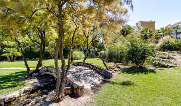 Odsprzedaż - Mieszkanie w bloku - Torrevieja - Punta Prima