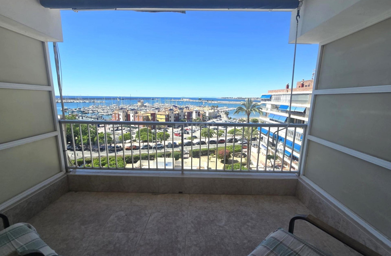 Odsprzedaż - Mieszkanie w bloku - Torrevieja - Puerto Deportivo Marina Salinas