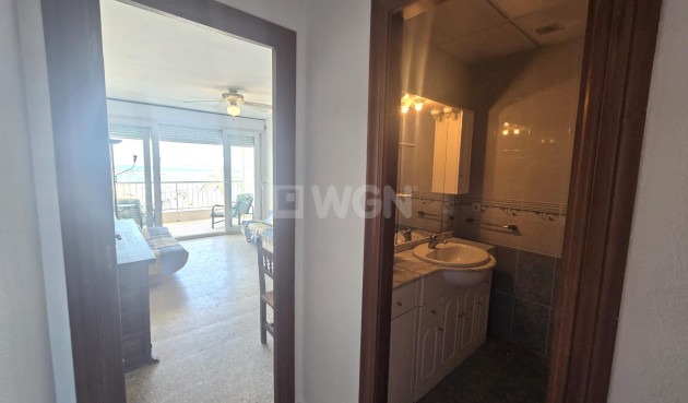 Odsprzedaż - Mieszkanie w bloku - Torrevieja - Puerto Deportivo Marina Salinas