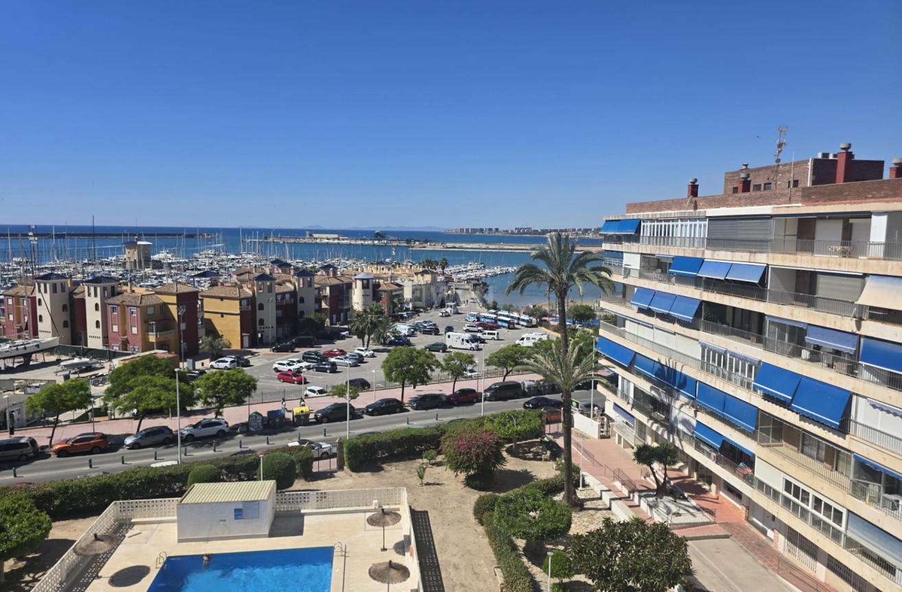 Odsprzedaż - Mieszkanie w bloku - Torrevieja - Puerto Deportivo Marina Salinas