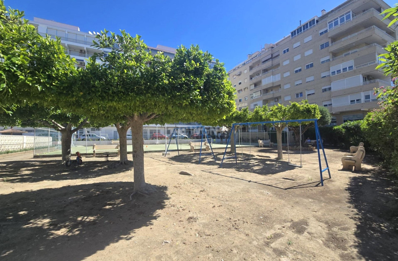 Odsprzedaż - Mieszkanie w bloku - Torrevieja - Puerto Deportivo Marina Salinas