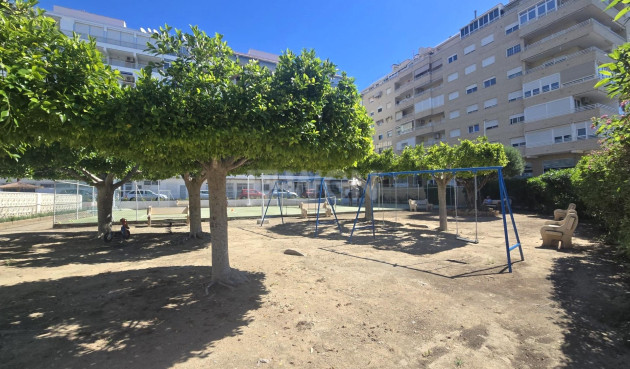 Odsprzedaż - Mieszkanie w bloku - Torrevieja - Puerto Deportivo Marina Salinas