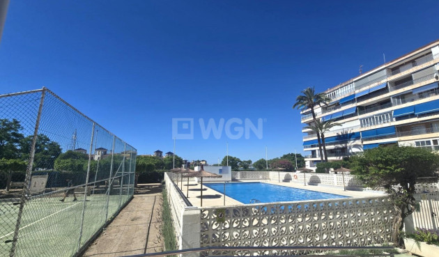 Odsprzedaż - Mieszkanie w bloku - Torrevieja - Puerto Deportivo Marina Salinas
