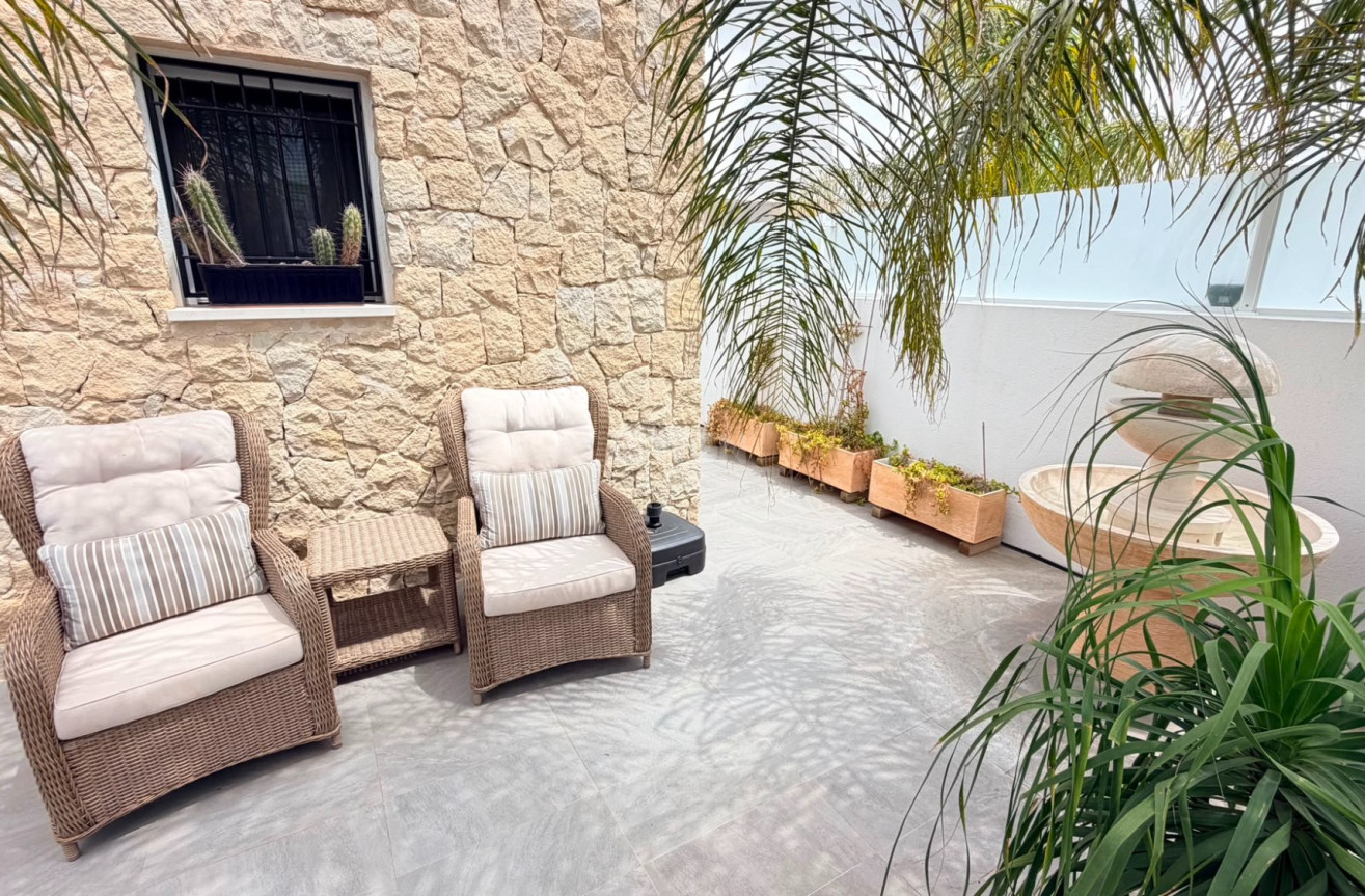 Odsprzedaż - Villa - Los Montesinos - Costa Blanca