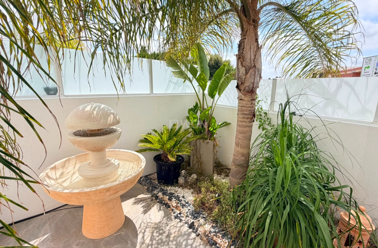 Odsprzedaż - Villa - Los Montesinos - Costa Blanca