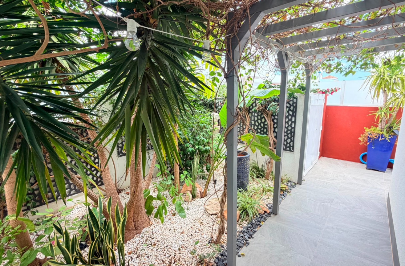 Odsprzedaż - Villa - Los Montesinos - Costa Blanca