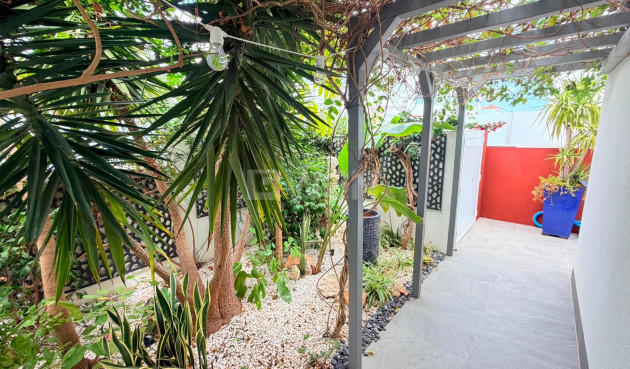 Odsprzedaż - Villa - Los Montesinos - Costa Blanca