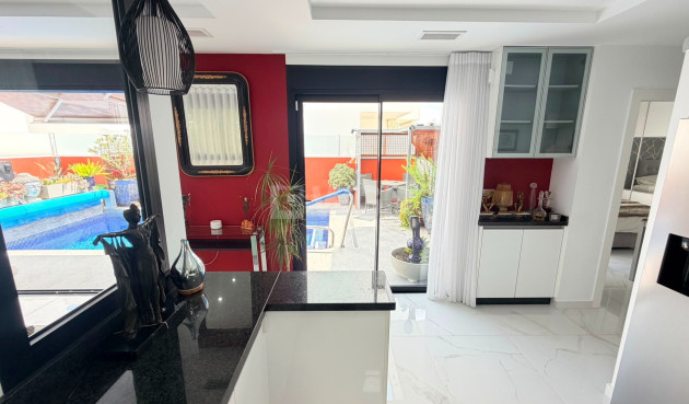 Odsprzedaż - Villa - Los Montesinos - Costa Blanca