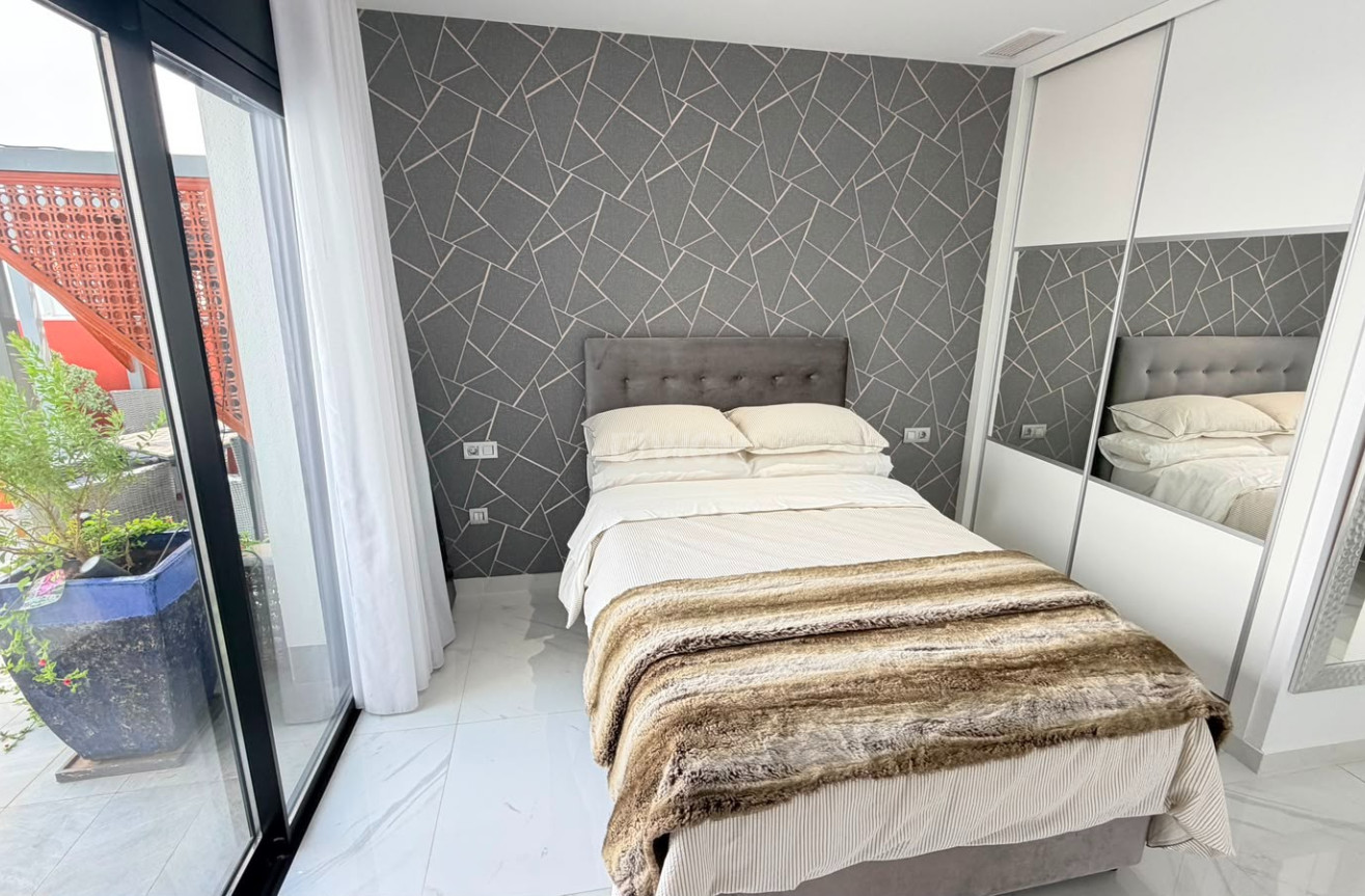 Odsprzedaż - Villa - Los Montesinos - Costa Blanca