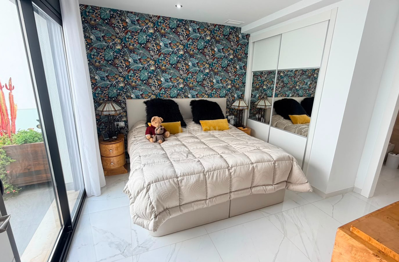 Odsprzedaż - Villa - Los Montesinos - Costa Blanca