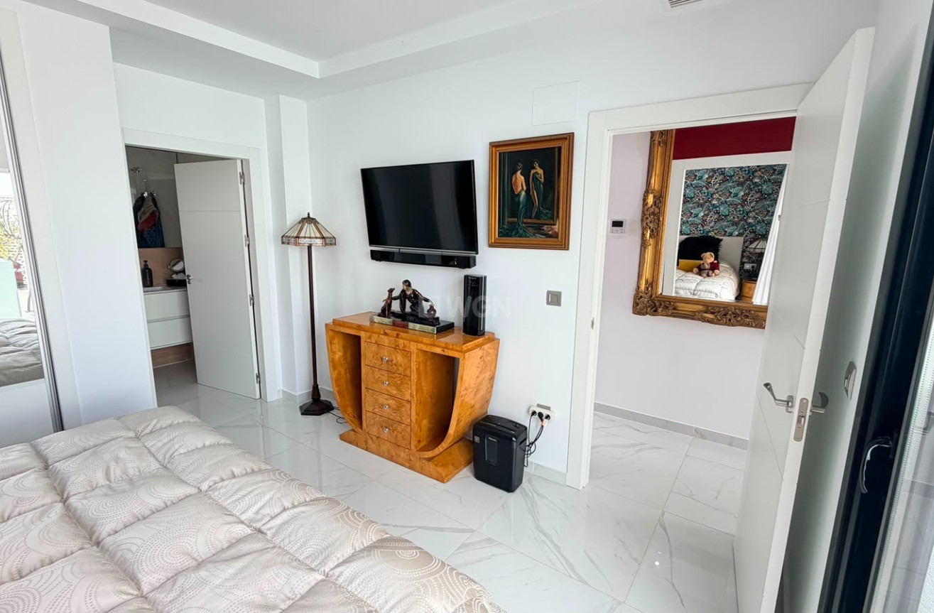Odsprzedaż - Villa - Los Montesinos - Costa Blanca