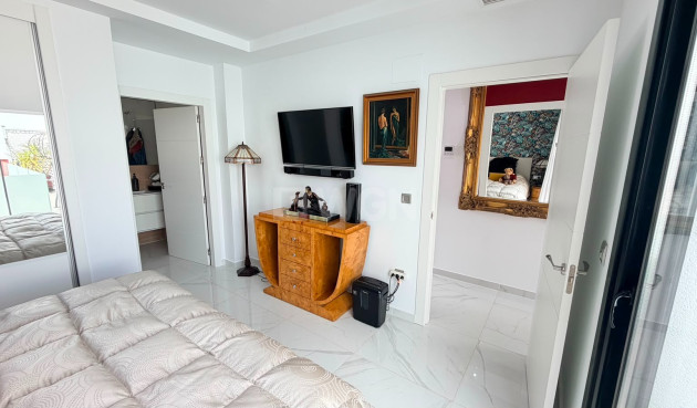Odsprzedaż - Villa - Los Montesinos - Costa Blanca