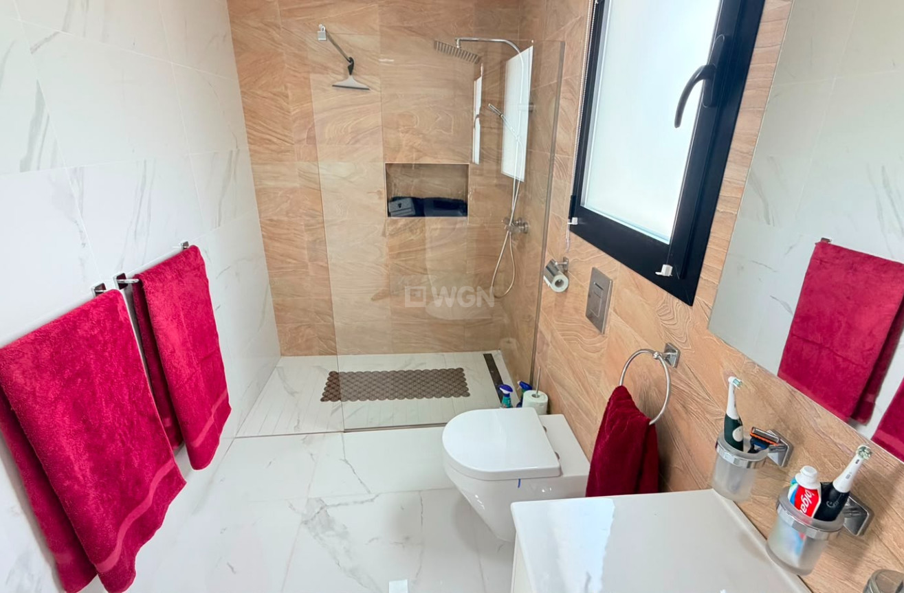 Odsprzedaż - Villa - Los Montesinos - Costa Blanca