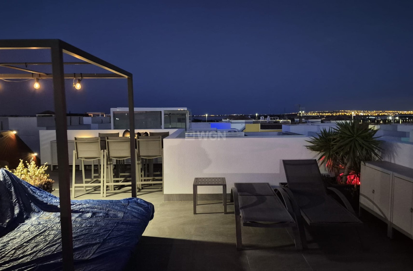 Odsprzedaż - Villa - Los Montesinos - Costa Blanca