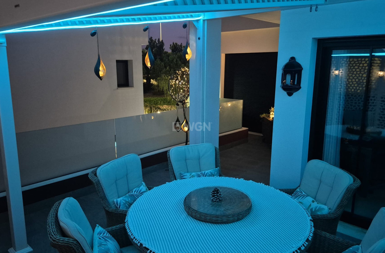 Odsprzedaż - Villa - Los Montesinos - Costa Blanca