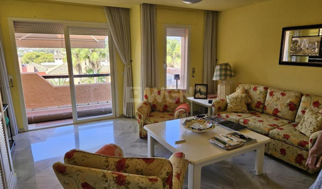 Odsprzedaż - Kamienica - Marbella - Nueva Andalucia