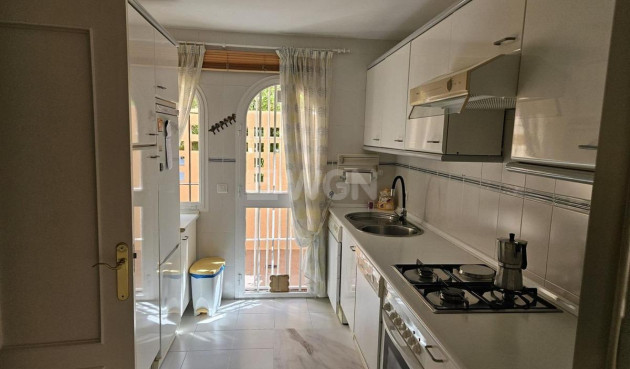 Odsprzedaż - Kamienica - Marbella - Nueva Andalucia