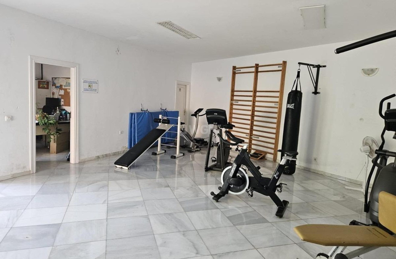 Odsprzedaż - Kamienica - Marbella - Nueva Andalucia