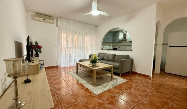 Odsprzedaż - Mieszkanie w bloku - Torrevieja - Playa del Cura