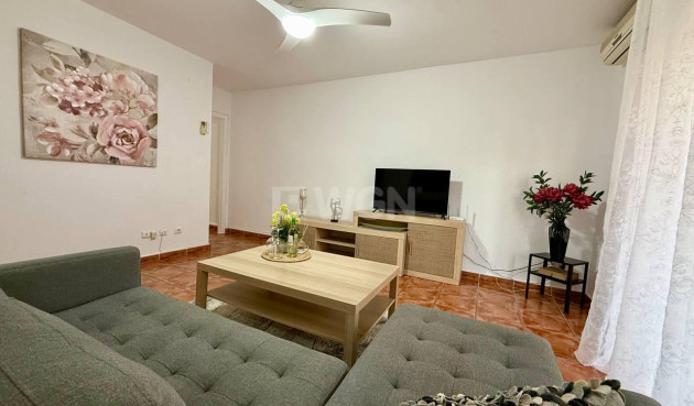 Odsprzedaż - Mieszkanie w bloku - Torrevieja - Playa del Cura