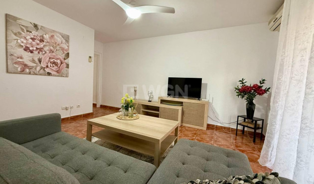Odsprzedaż - Mieszkanie w bloku - Torrevieja - Playa del Cura