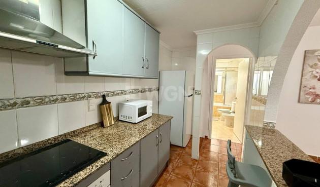 Odsprzedaż - Mieszkanie w bloku - Torrevieja - Playa del Cura