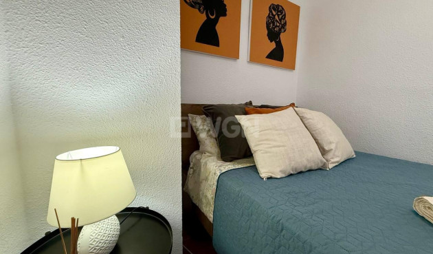 Odsprzedaż - Mieszkanie w bloku - Torrevieja - Playa del Cura