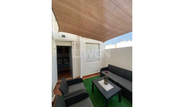 Odsprzedaż - Mieszkanie w bloku - Torrevieja - Playa del Cura
