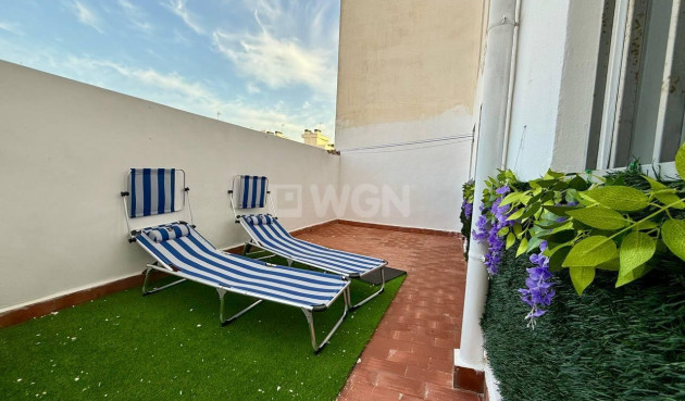 Odsprzedaż - Mieszkanie w bloku - Torrevieja - Playa del Cura