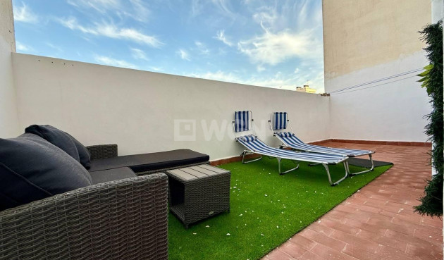 Odsprzedaż - Mieszkanie w bloku - Torrevieja - Playa del Cura