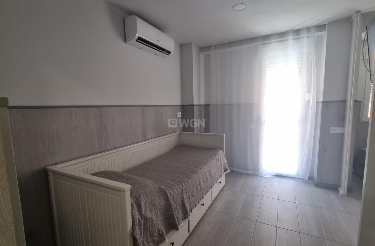Wiederverkauf - Wohnung - Torrevieja - Centro