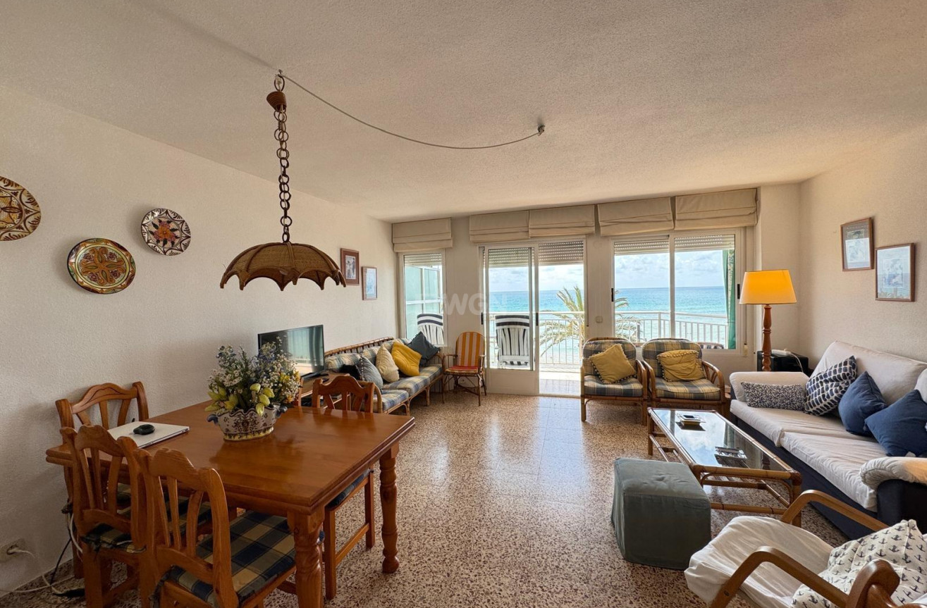 Odsprzedaż - Mieszkanie w bloku - Torrevieja - Playa del Cura
