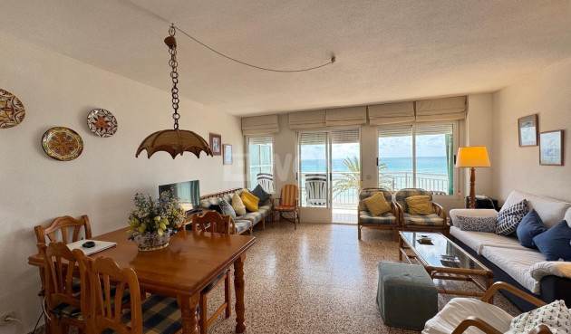 Odsprzedaż - Mieszkanie w bloku - Torrevieja - Playa del Cura
