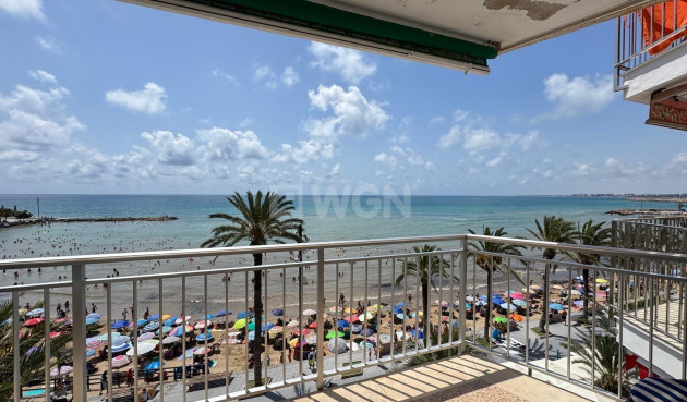 Odsprzedaż - Mieszkanie w bloku - Torrevieja - Playa del Cura