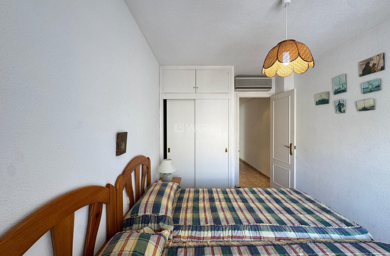 Odsprzedaż - Mieszkanie w bloku - Torrevieja - Playa del Cura