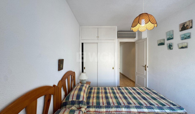 Odsprzedaż - Mieszkanie w bloku - Torrevieja - Playa del Cura