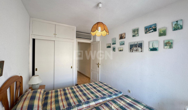 Odsprzedaż - Mieszkanie w bloku - Torrevieja - Playa del Cura