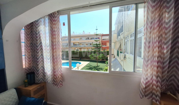 Resale - Apartment / flat - Torrevieja - Nueva Torrevieja