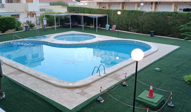 Resale - Apartment / flat - Torrevieja - Nueva Torrevieja